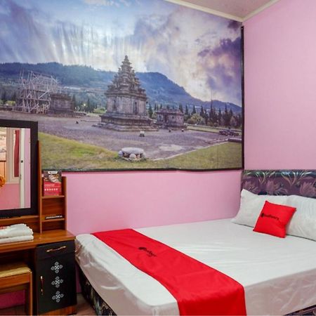 RedDoorz Syariah near Telaga Warna Dieng Diyeng Exterior foto