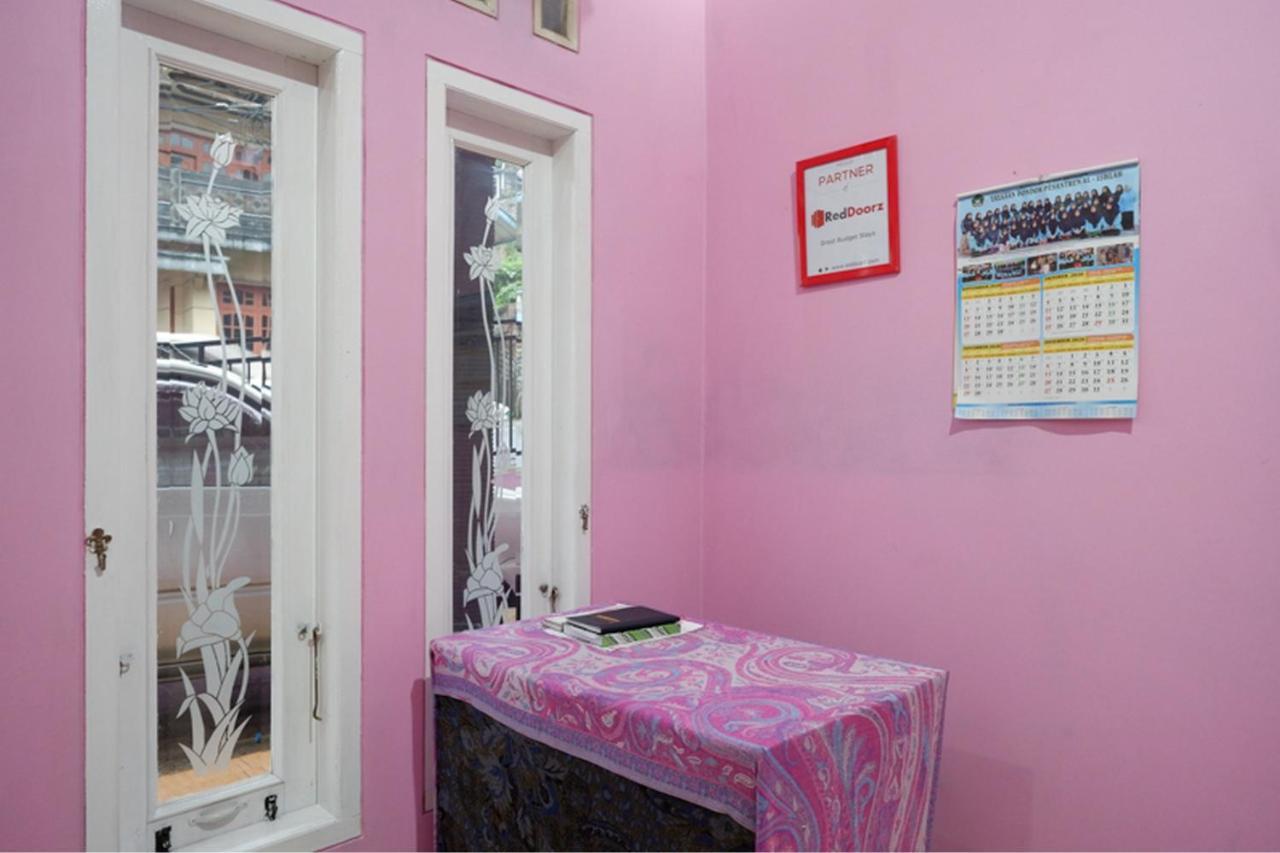 RedDoorz Syariah near Telaga Warna Dieng Diyeng Exterior foto